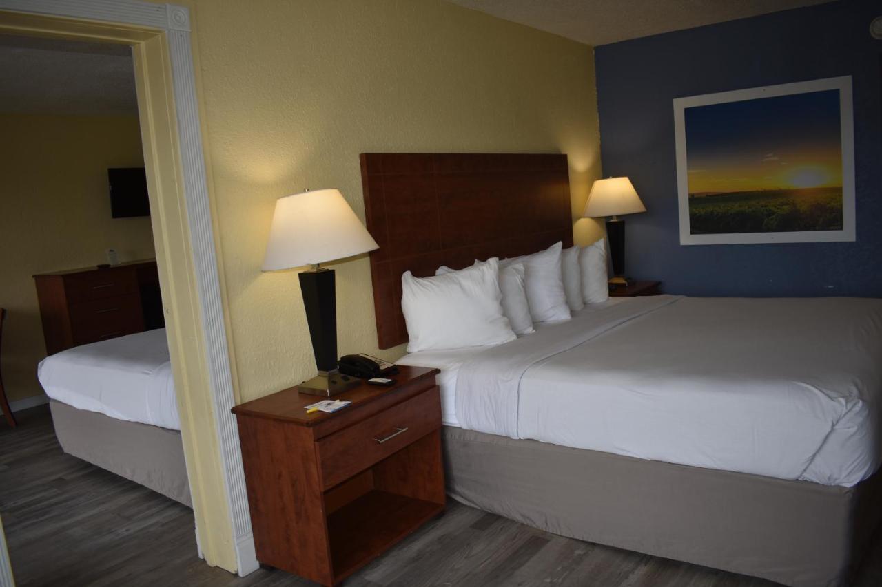 Days Inn By Wyndham Wildwood I-75 Exteriör bild