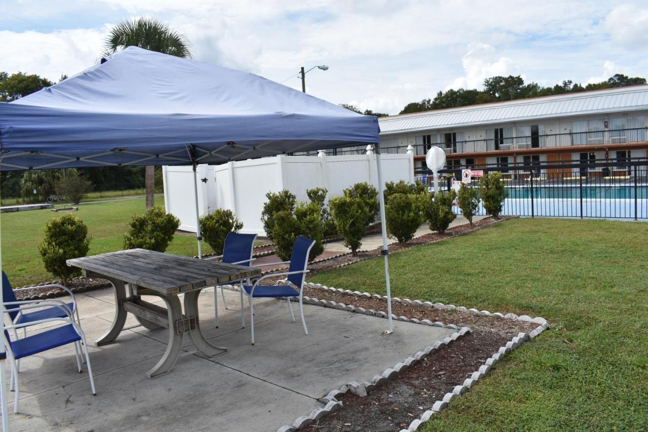 Days Inn By Wyndham Wildwood I-75 Exteriör bild
