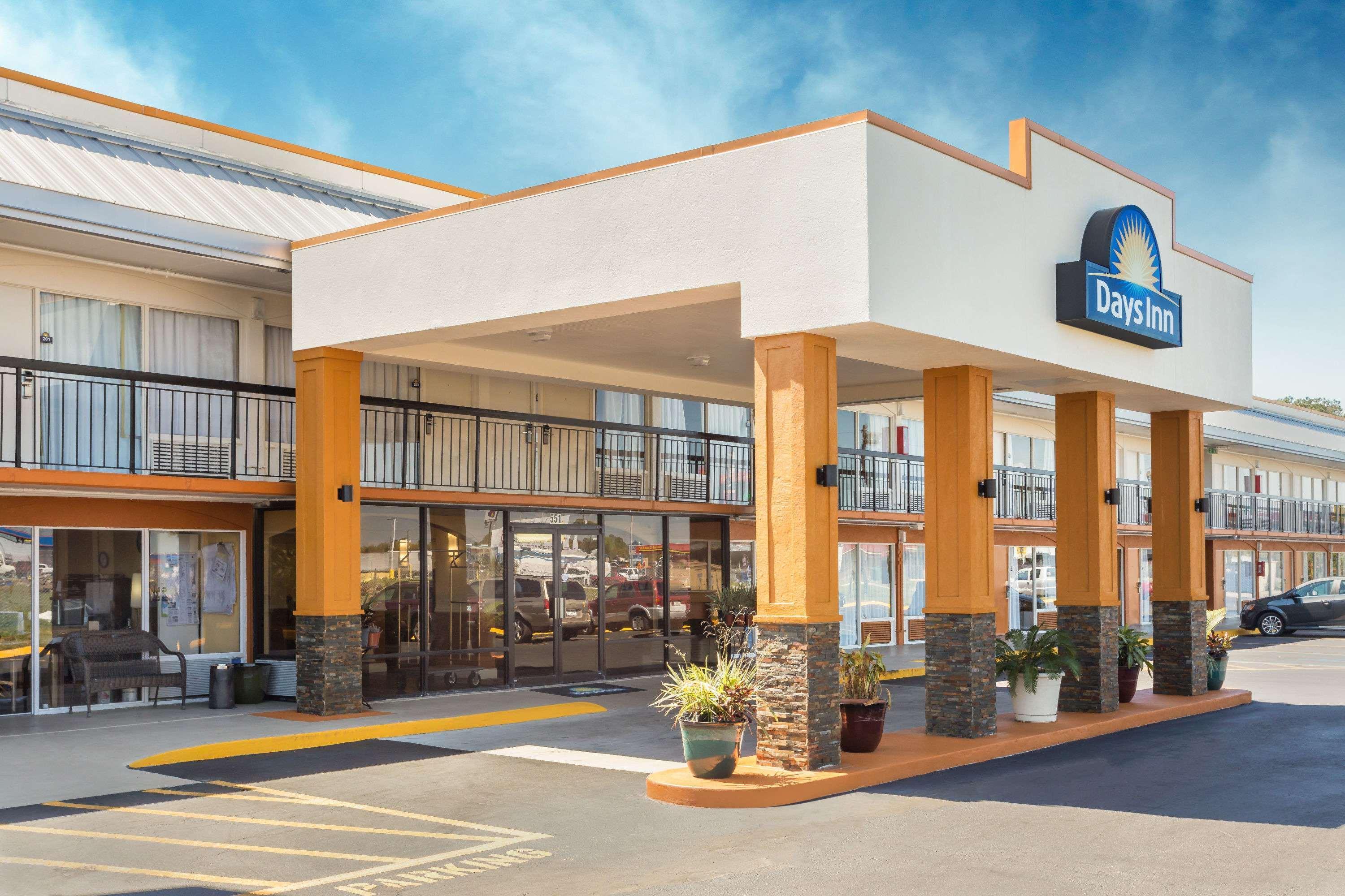 Days Inn By Wyndham Wildwood I-75 Exteriör bild