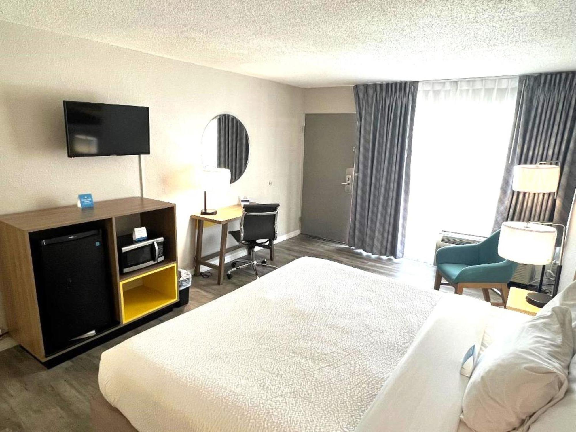 Days Inn By Wyndham Wildwood I-75 Exteriör bild
