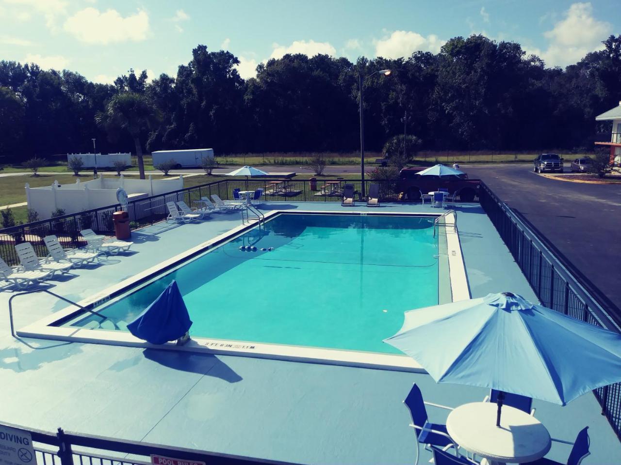 Days Inn By Wyndham Wildwood I-75 Exteriör bild